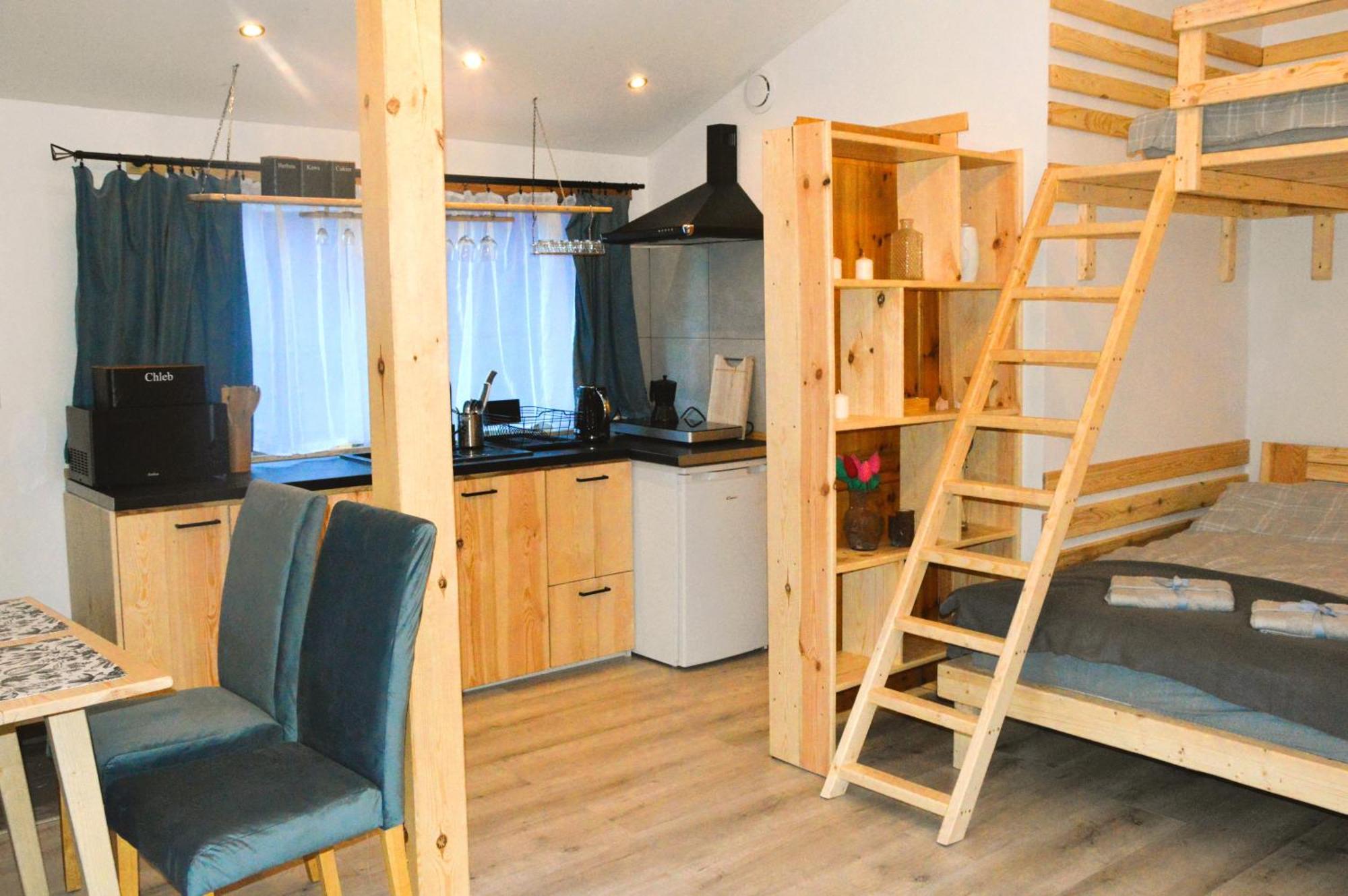 Dolianna Lodge *